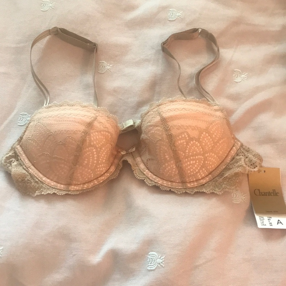 NWT Chantelle Nude Lace Bra